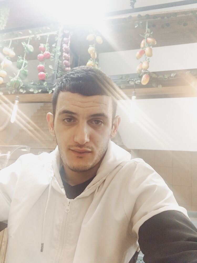  ,   Tiko, 29 ,   ,   