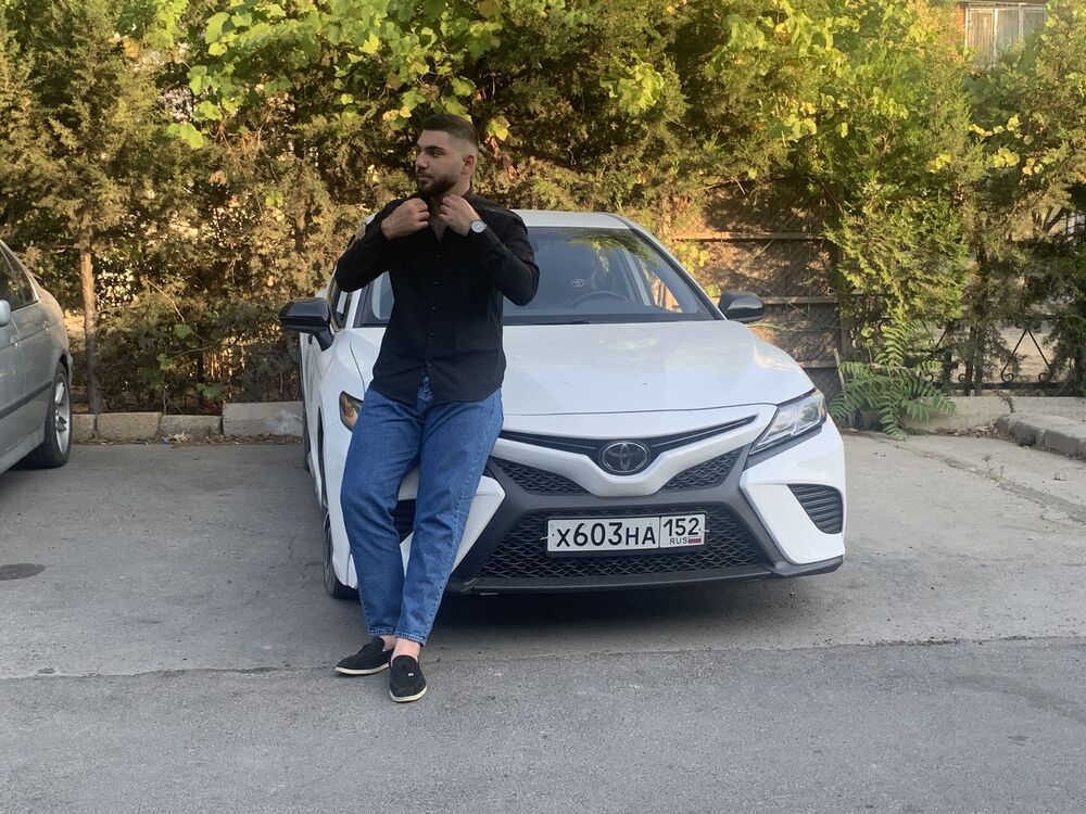  36589063  Emil, 22 ,     