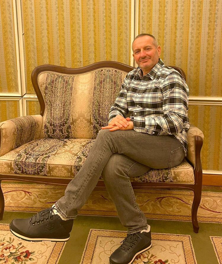  32393333  Aleksandr, 51 ,    