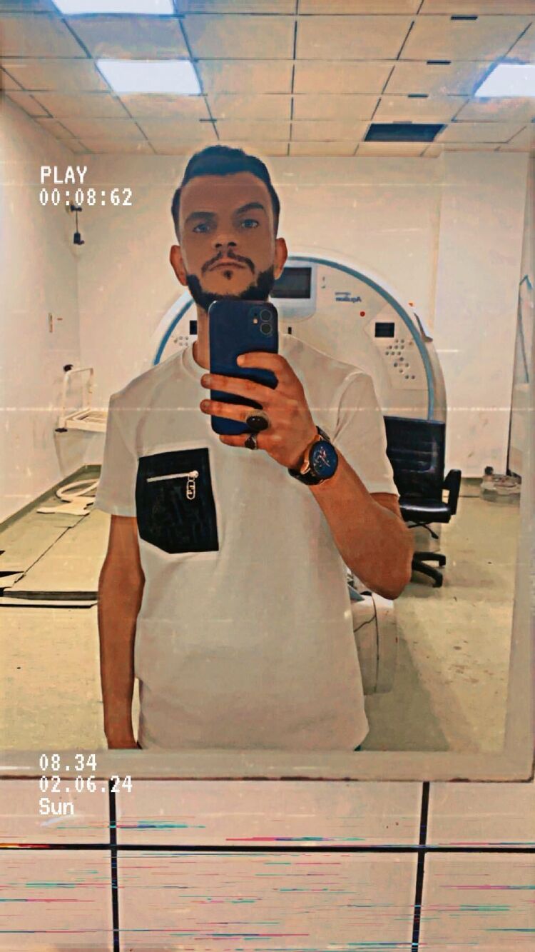  ,   Moataz, 25 ,   ,   