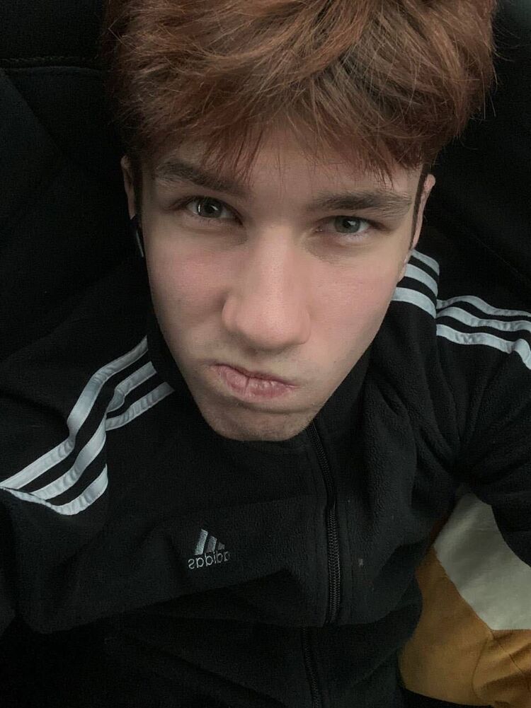 ���� 52099563 ����� Dereck, 24 ����, ���� ���������� � Esslingen