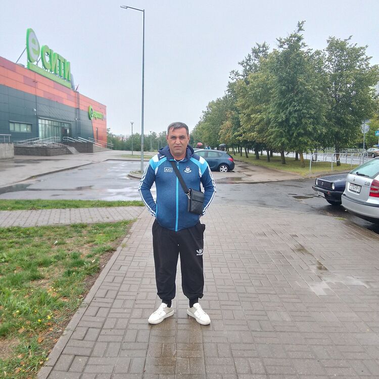  39103193  Kamran, 46 ,    