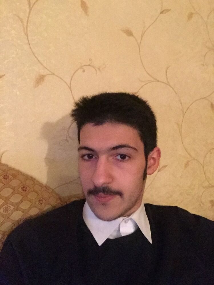  11229033  Efrad, 28 ,    