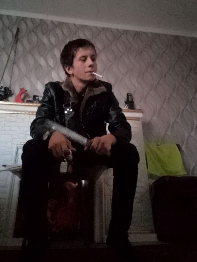  45938483  , 19 ,    
