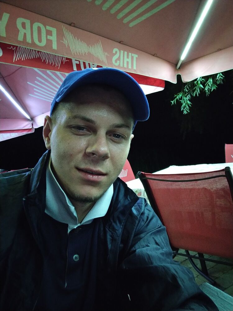  ,   Ihoryan, 35 ,  