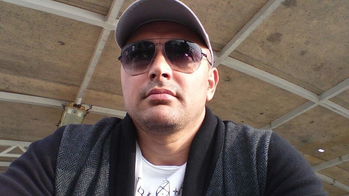  15809493  Elnur, 45 ,    