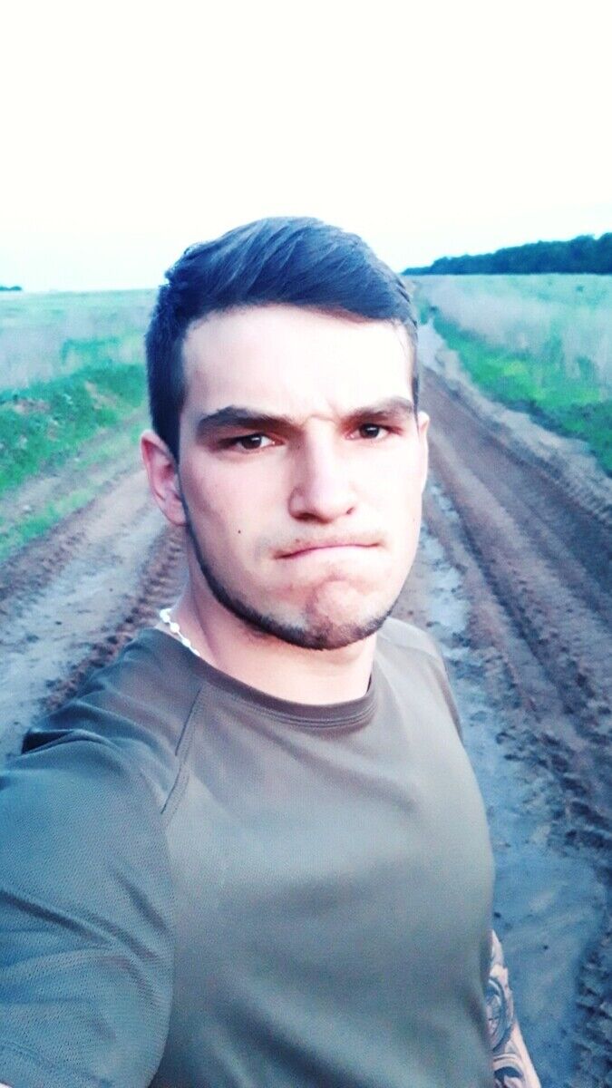  21699543  , 29 ,    