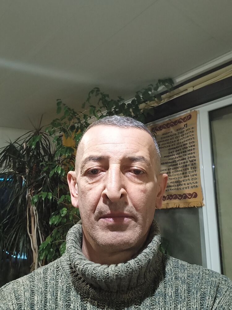  24929393  , 53 ,    
