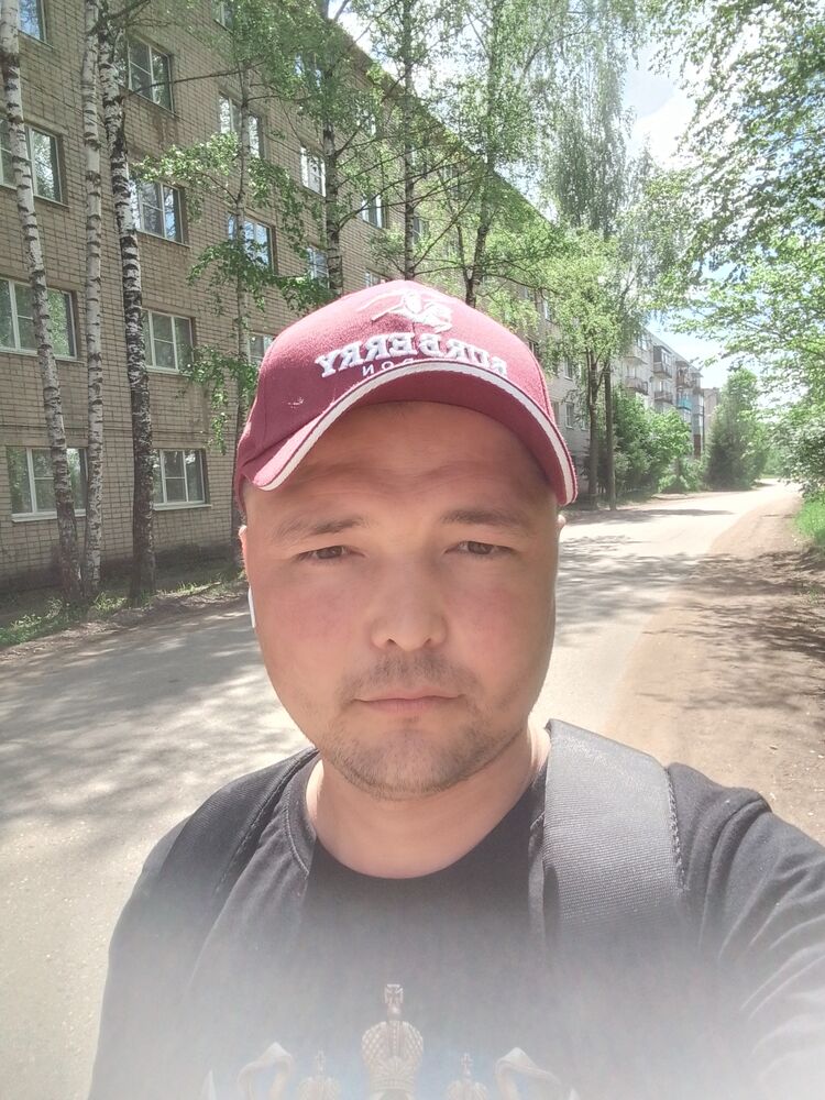  52161273  Farrux, 28 ,    