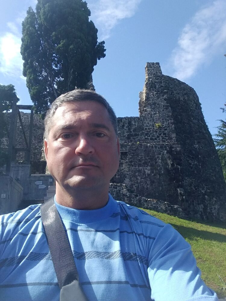  ,   Serge, 48 ,   ,   , c 