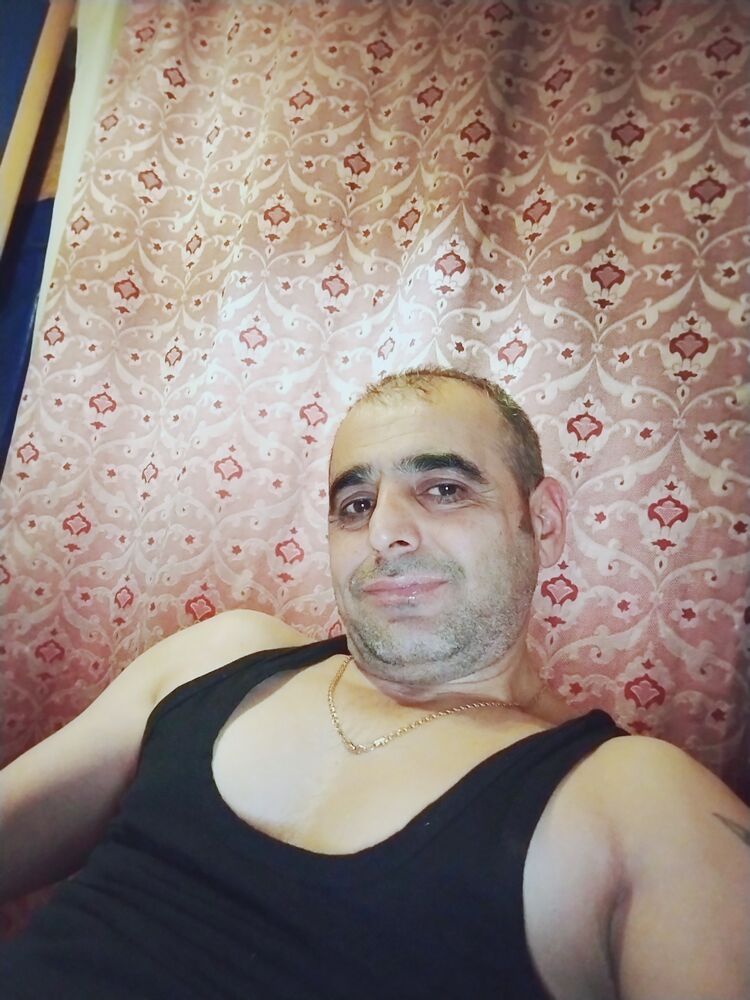  ,   Refail, 44 ,   ,   