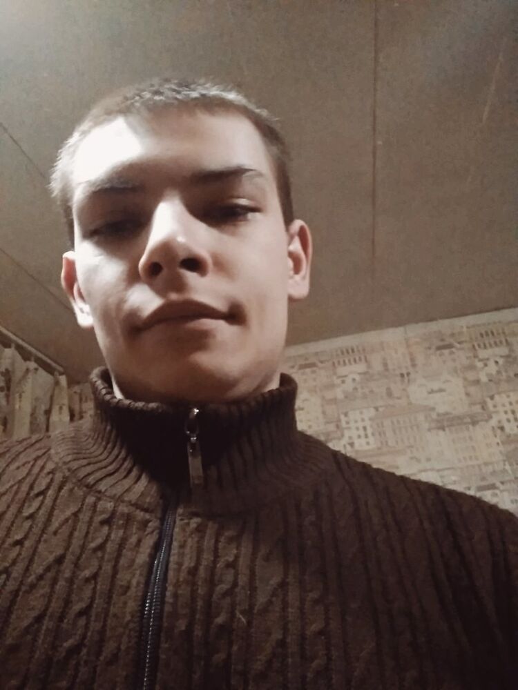  18910663  , 27 ,    