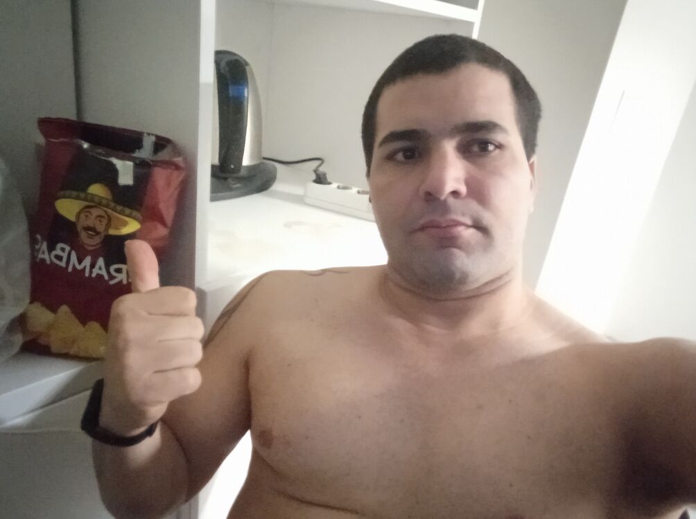  29733953  Yulian, 37 ,    