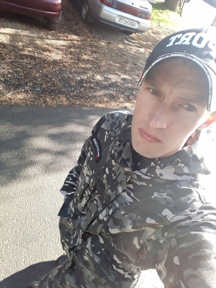  44879133  , 27 ,    