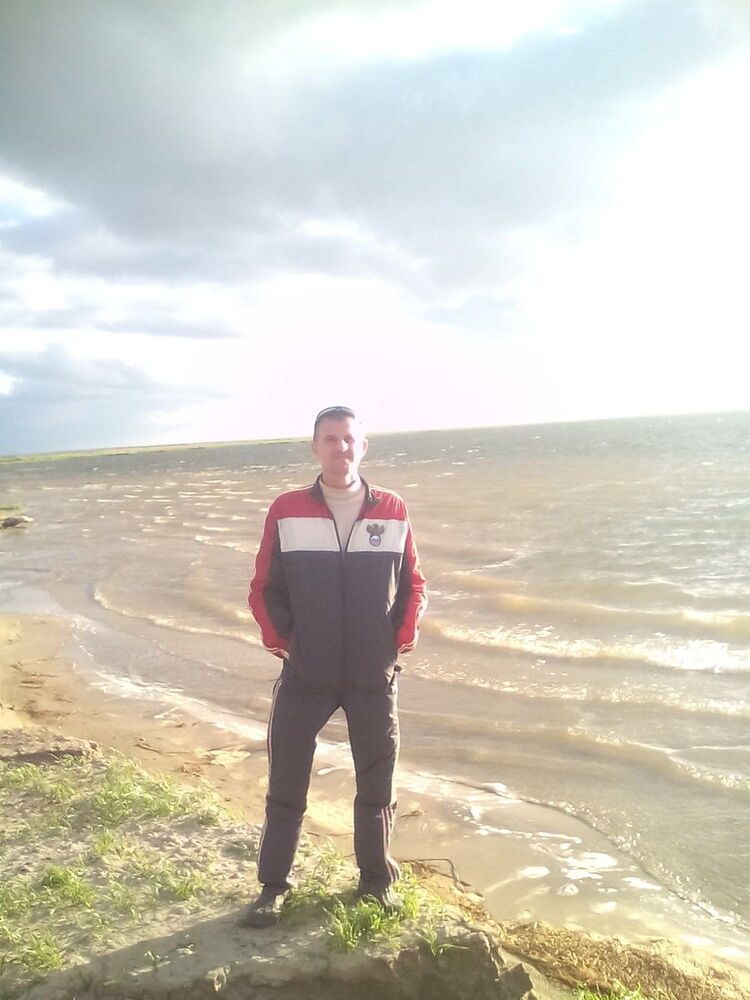  ,   Vadim, 48 ,   