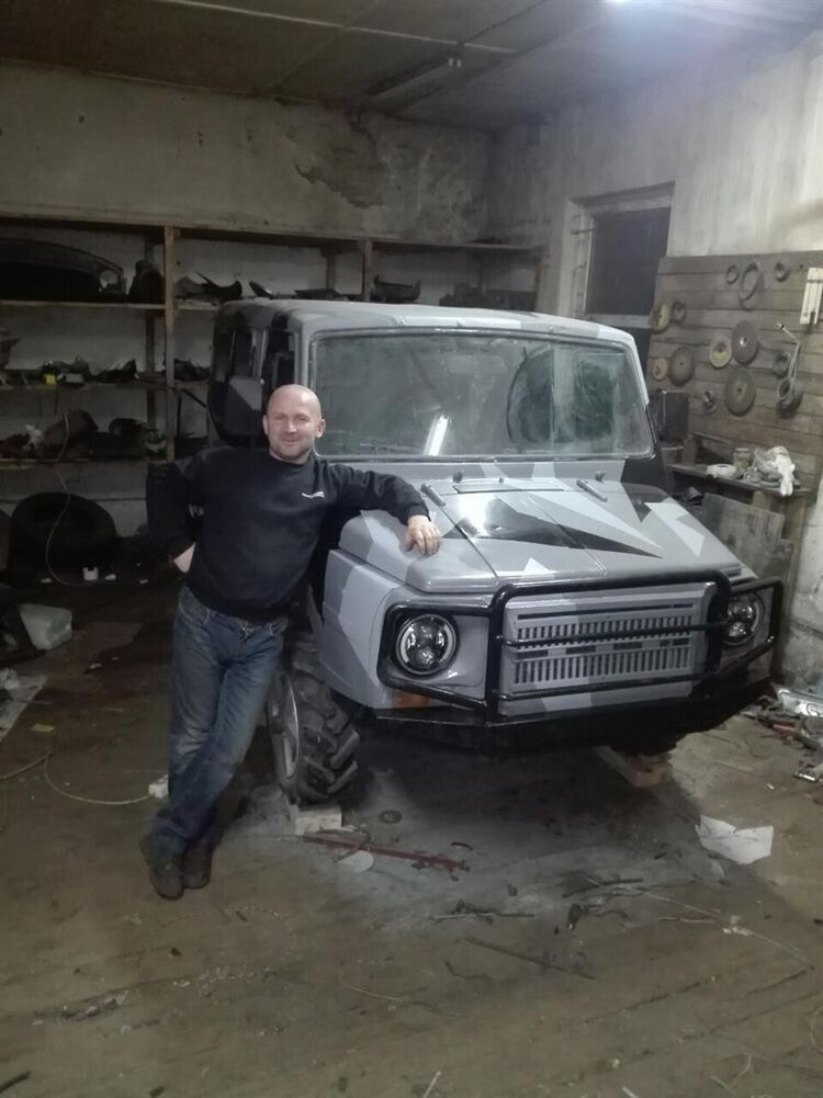  15855103  Dmitry, 51 ,    