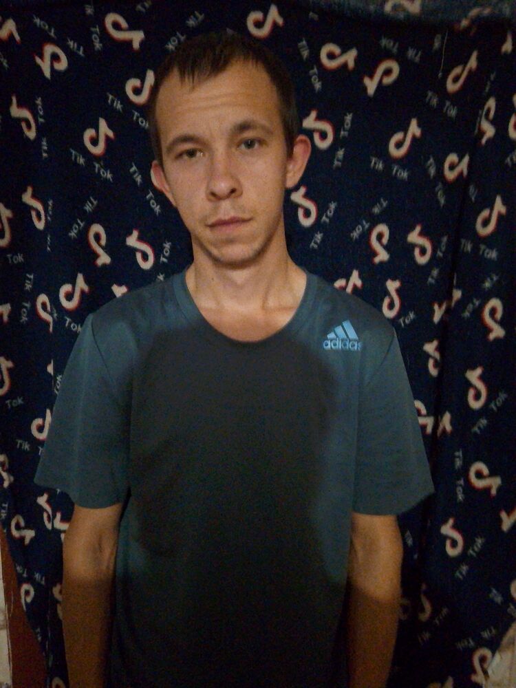  46923943  , 25 ,    
