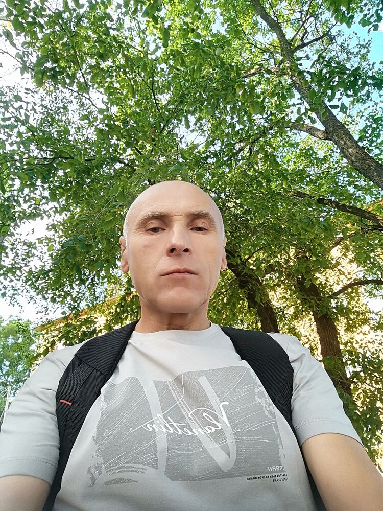  52762443  , 61 ,    