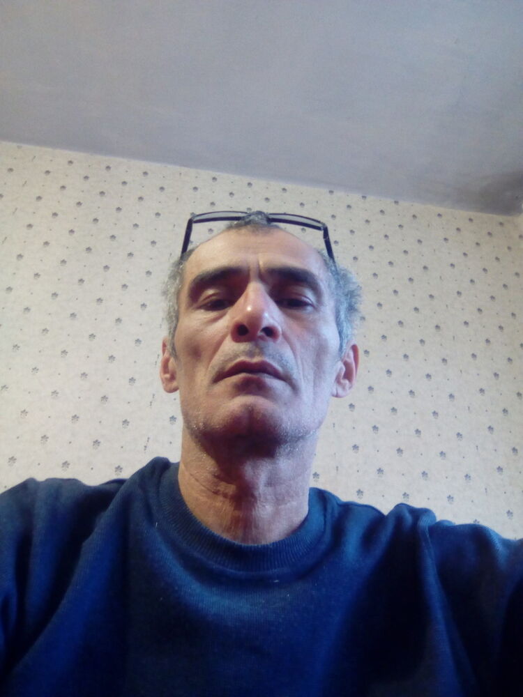  18364893  Murat, 57 ,    
