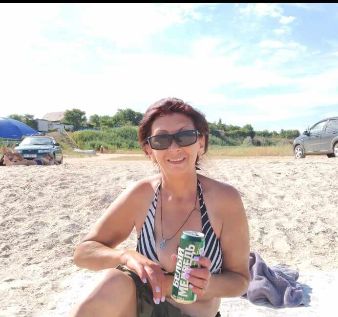 39607873  Nina, 58 ,    