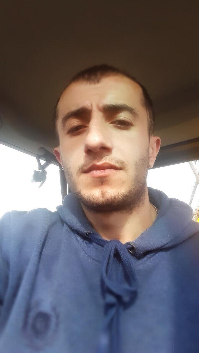  21005273  , 35 ,    
