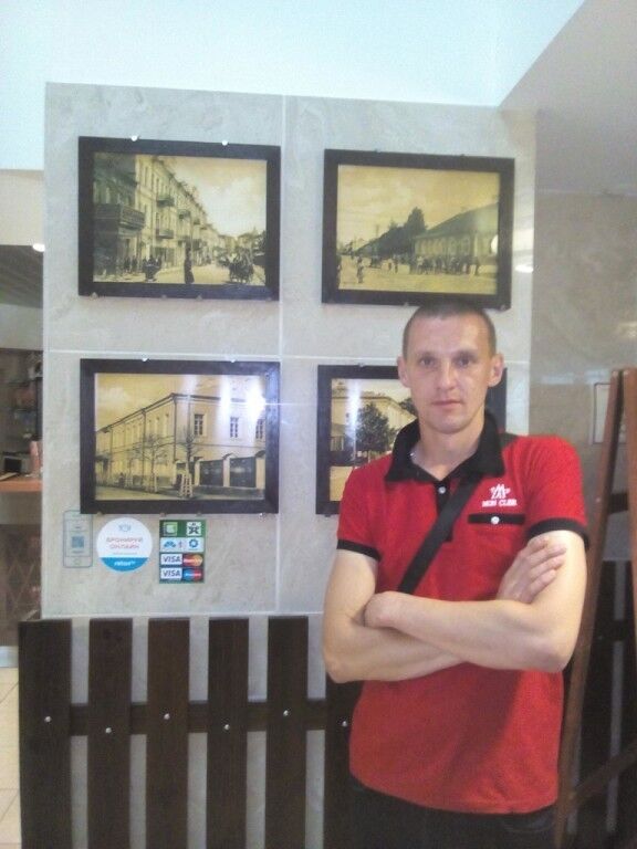 13225083  Oleg, 42 ,    