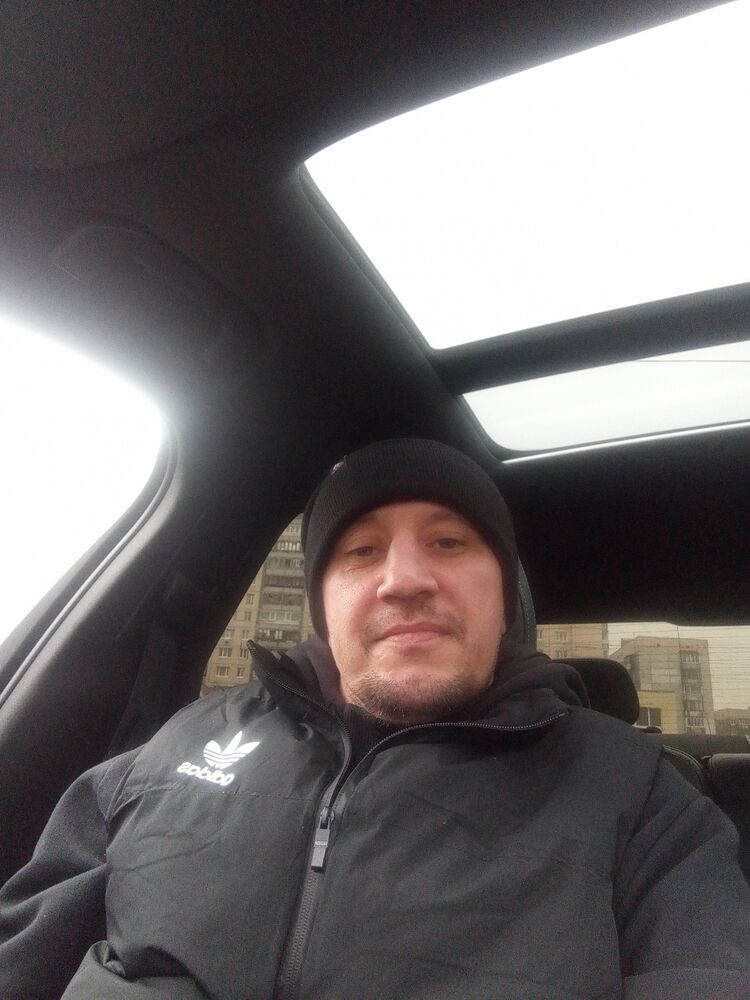  54400313  Zhenek, 41 ,    -