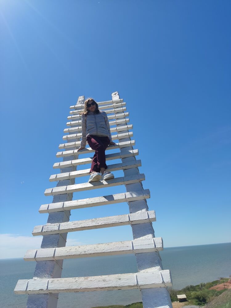  --,   , 39 ,   c 