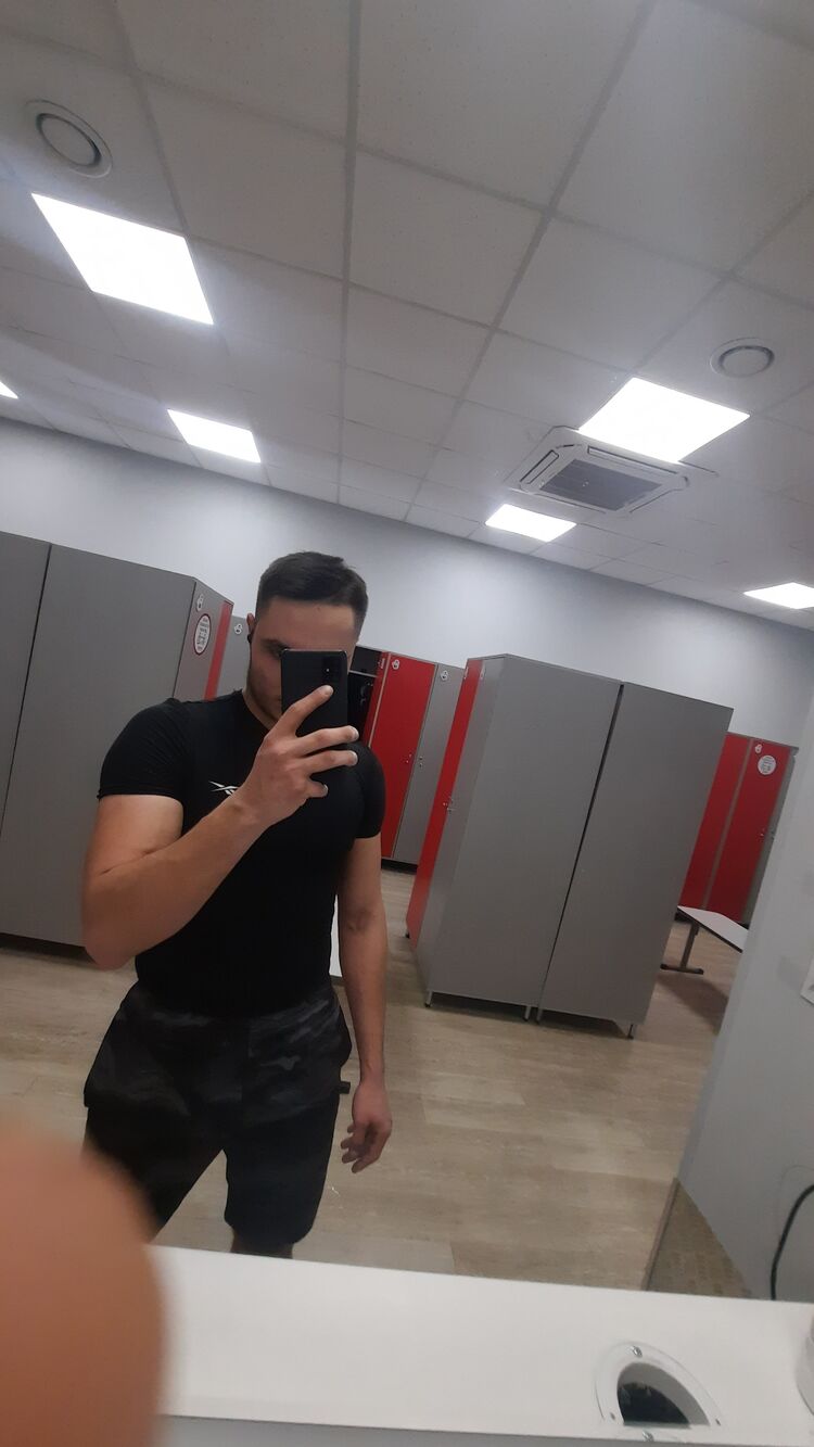  ,   Artyom, 25 ,   ,   