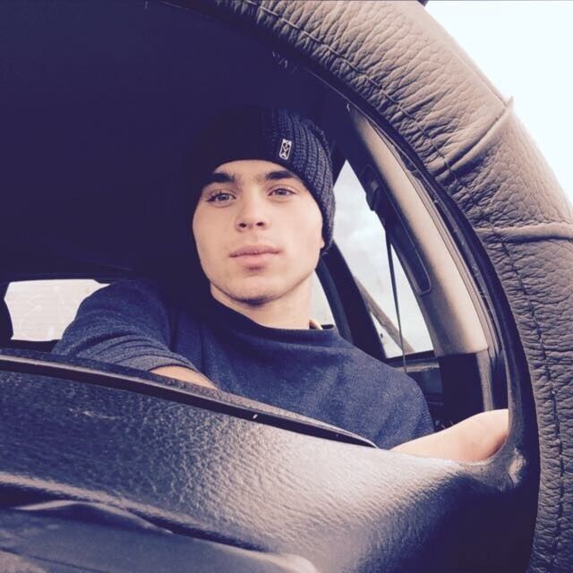  ,   Artur, 27 ,   ,   , c 