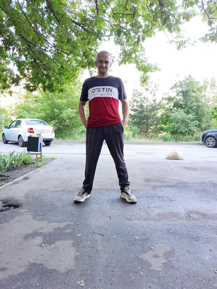  43950203  Nikolay, 43 ,    