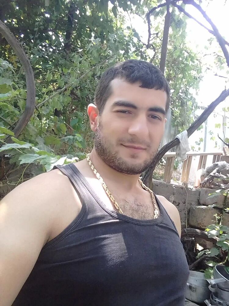  ,   Narek, 33 ,   ,   