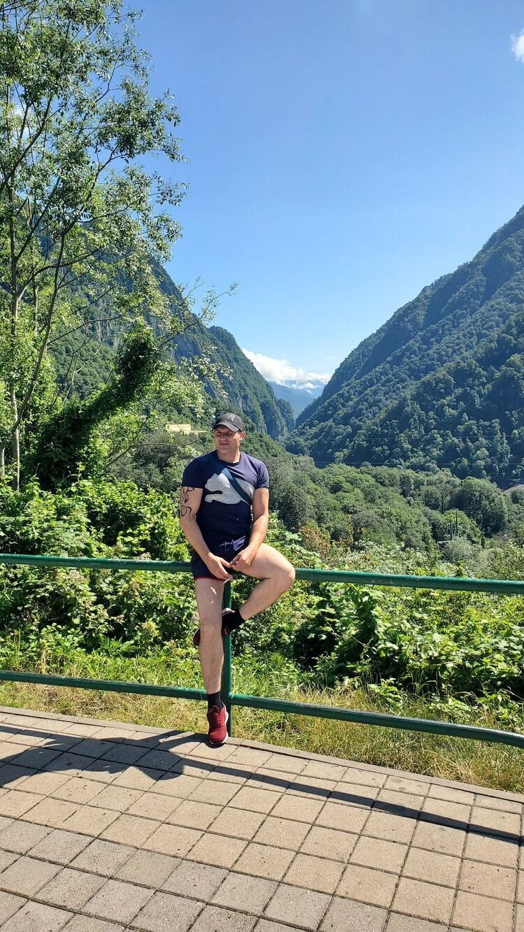  ,   Anton, 40 ,   ,   