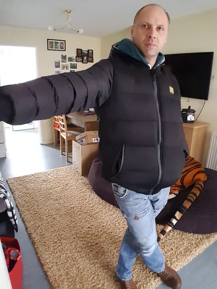  17626123  Igor, 53 ,    