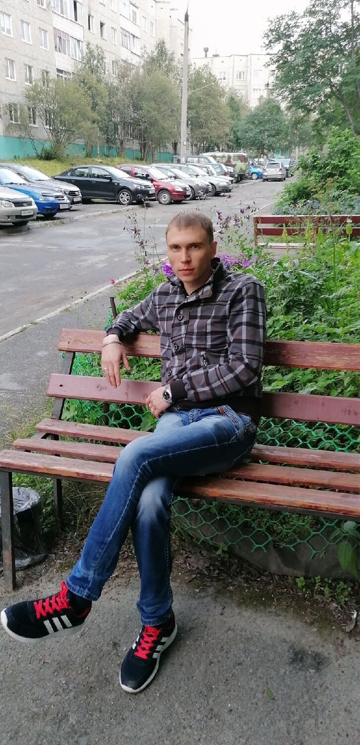  26183993  Roman, 37 ,    