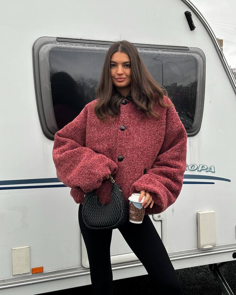  54443453  , 27 ,    Brozanky