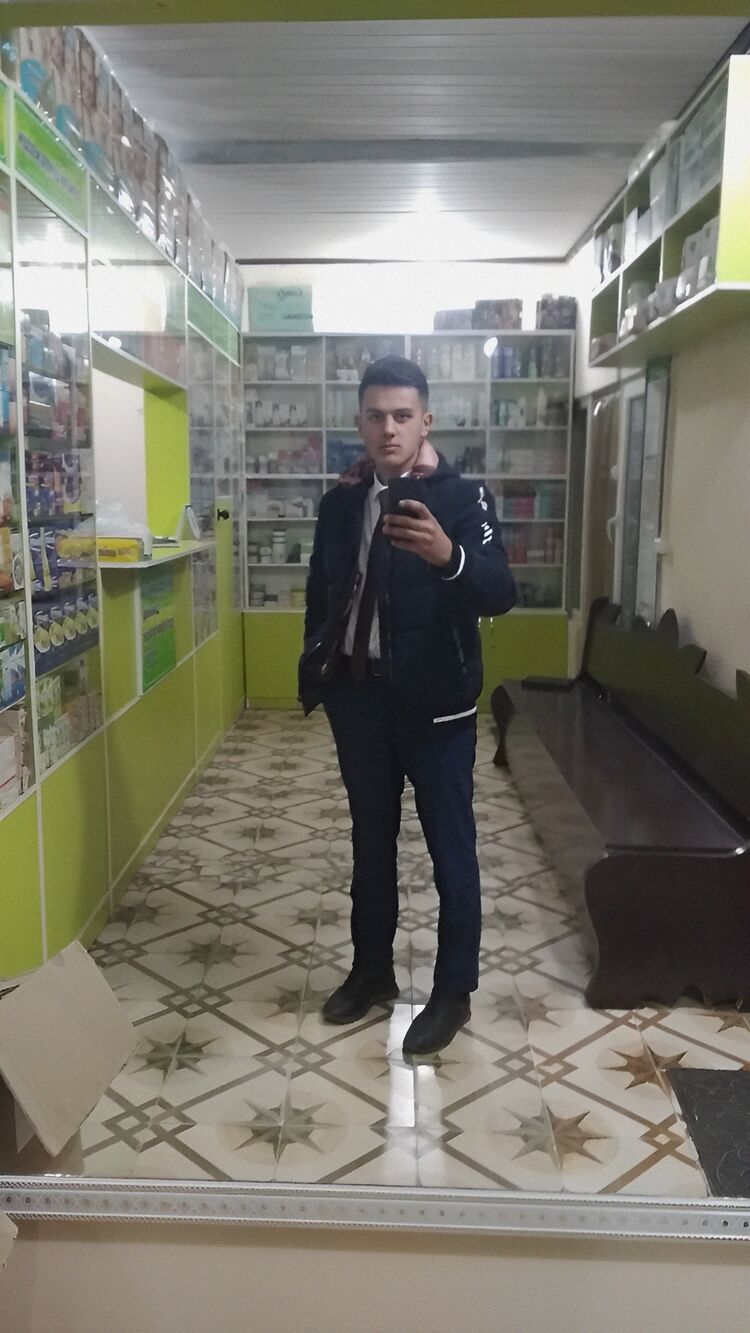  30898753  Muhiddin, 22 ,    