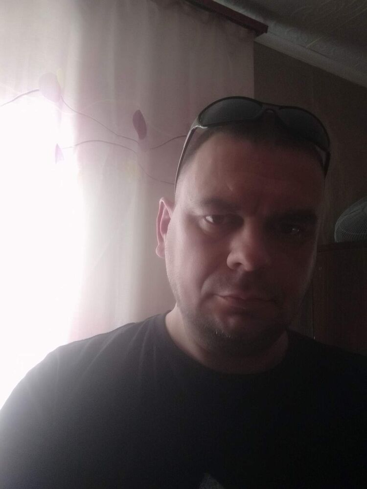  52043673  , 44 ,    