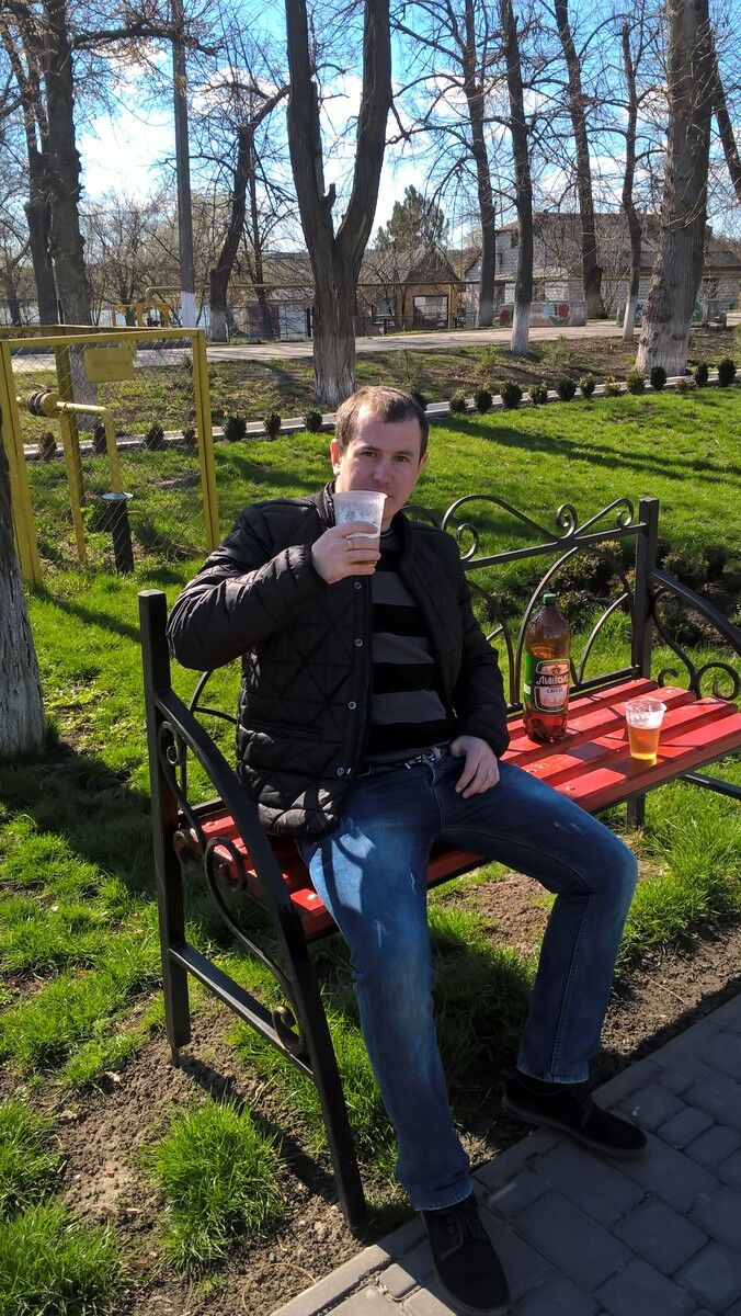  ,   Ruslan, 40 ,   ,   , c 