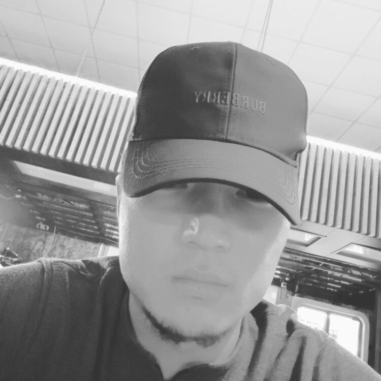  30988483  , 28 ,    -