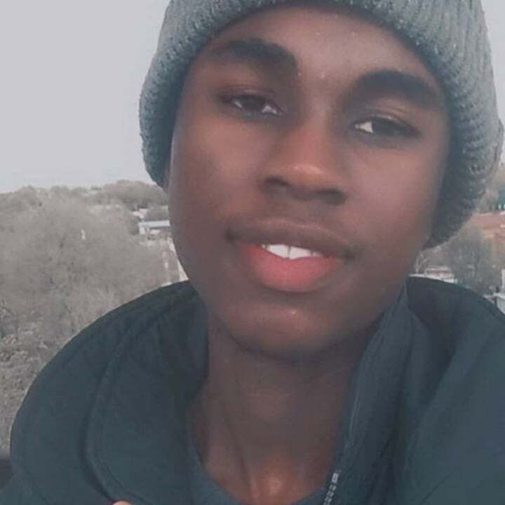  27066823  Papyy, 28 ,    