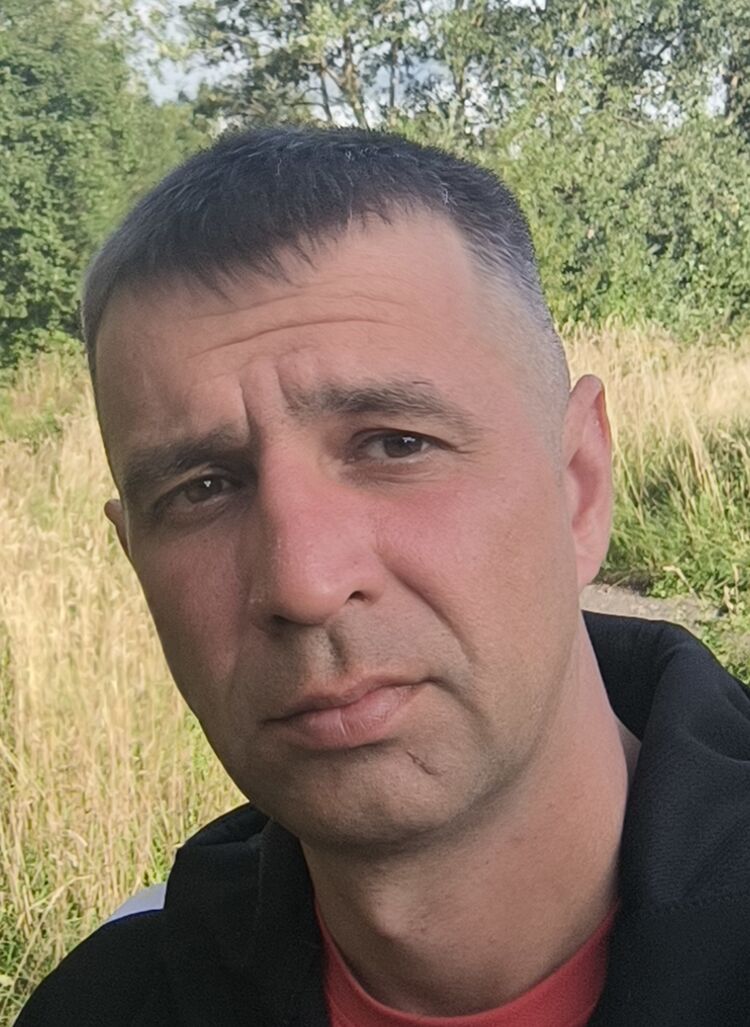  54072773  PetR, 41 ,    