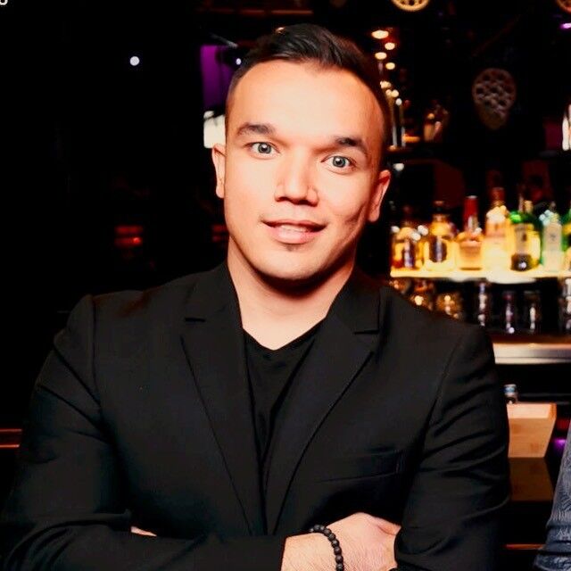  ,   Jonik, 30 ,   ,   , c 