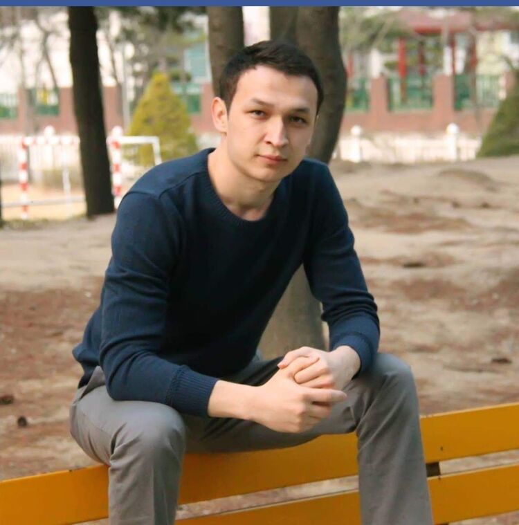  ,   Alex, 32 ,   