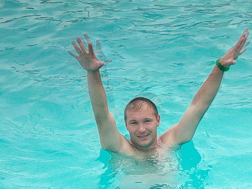  8665103  Grigorij, 35 ,    