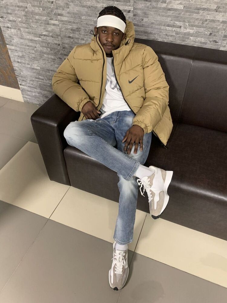  39865023  Denis, 25 ,    