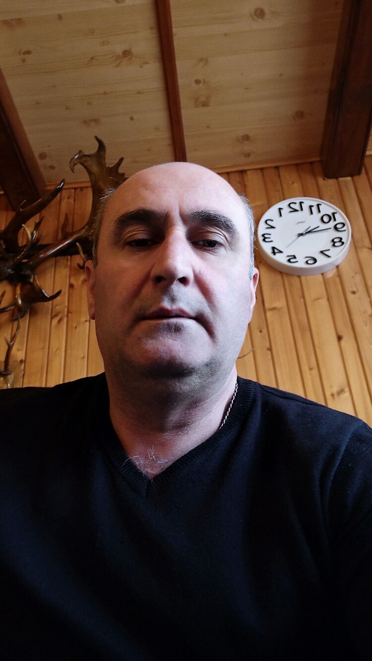  24111773  Xvito, 52 ,    
