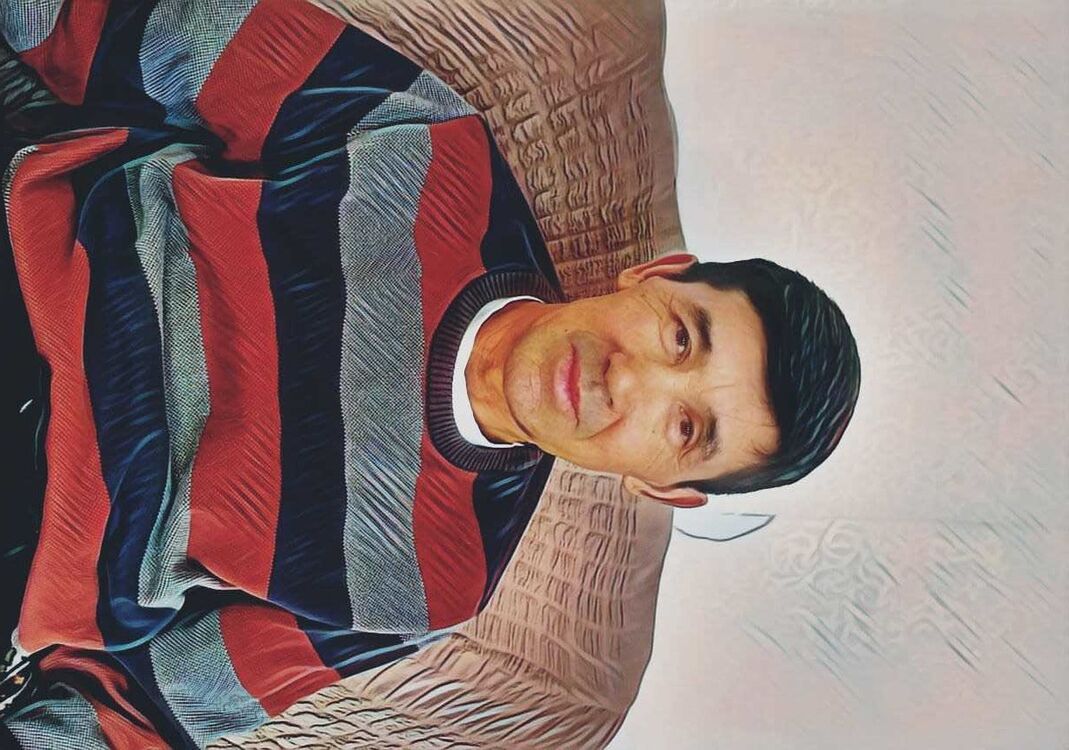  18979633  Zhanat, 58 ,    
