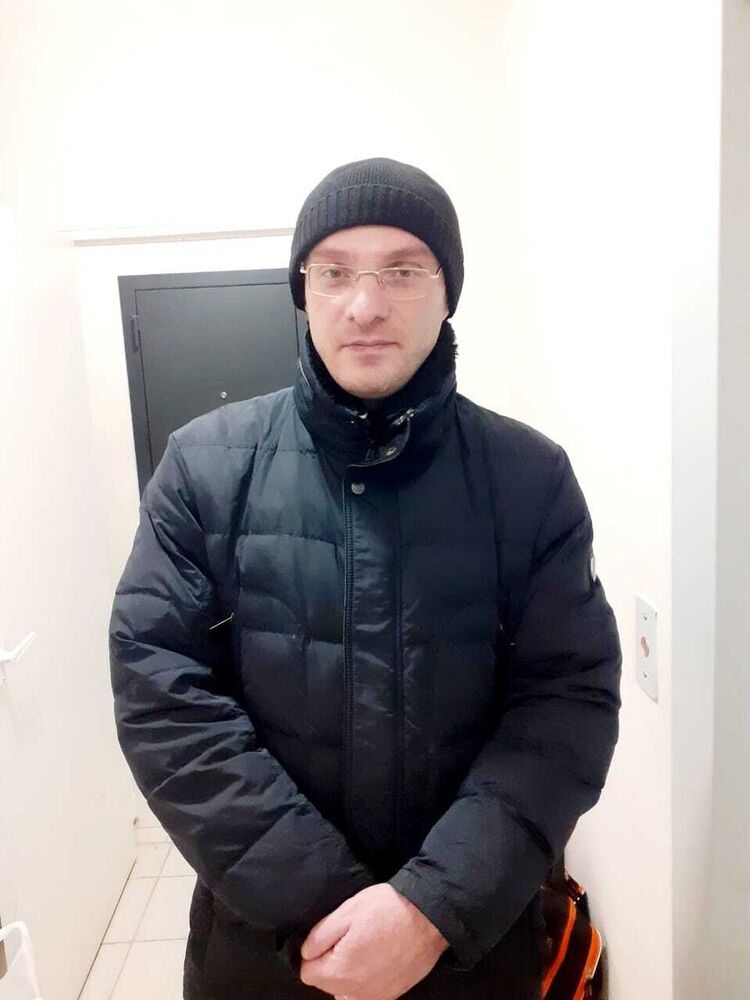 22215023  , 37 ,    