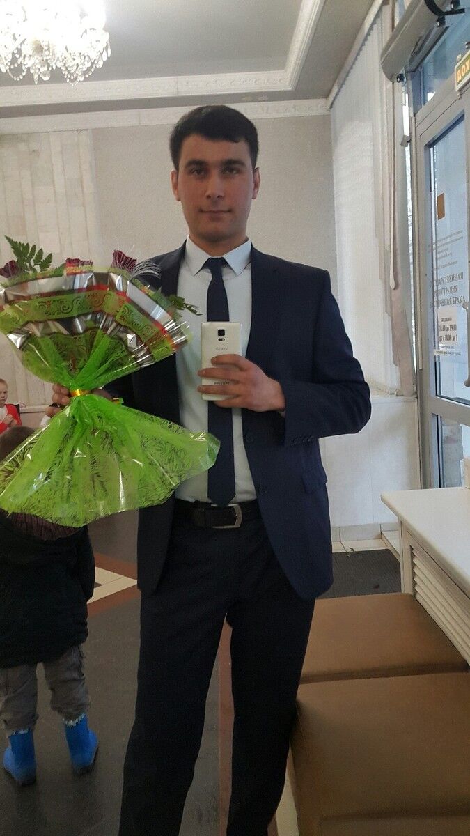  10984243  Bos, 33 ,    -